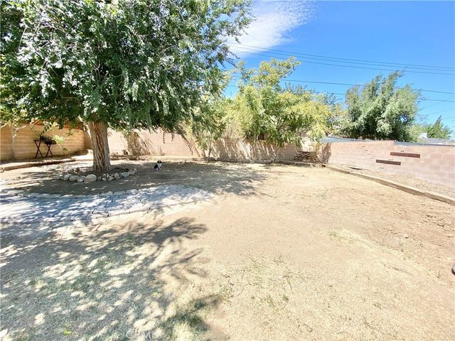 37509 Larkin, Palmdale, CA 93550