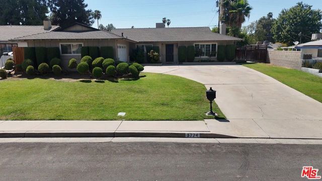 3774 Dalehurst Drive, Bakersfield, CA 93306