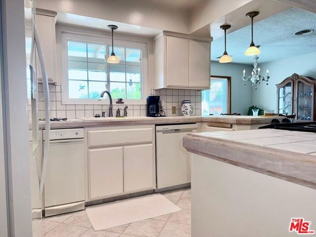 3774 Dalehurst Drive, Bakersfield, CA 93306