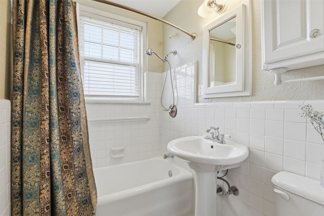 2306 Park Place Avenue 10B, Fort Worth, TX 76110