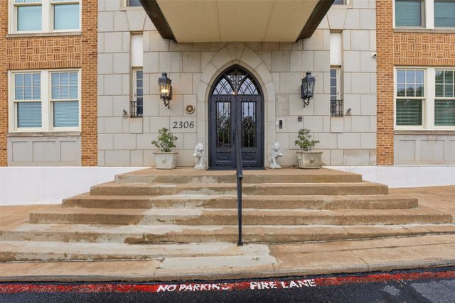 2306 Park Place Avenue 10B, Fort Worth, TX 76110
