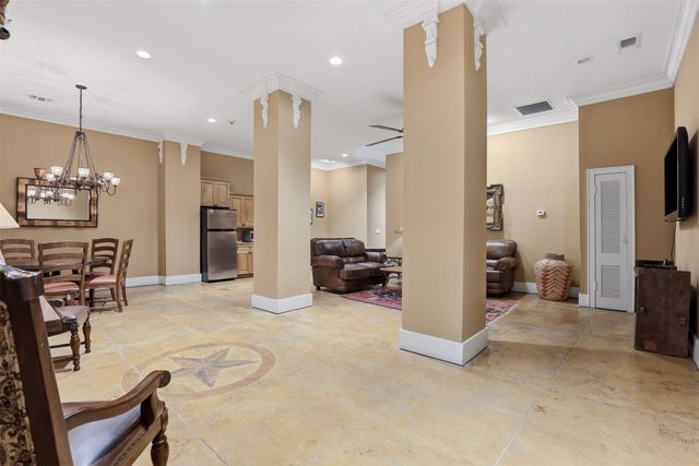 2306 Park Place Avenue 10B, Fort Worth, TX 76110