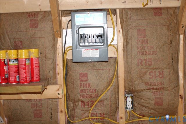 1811 Halls Store Rd, Mineral, VA 23117