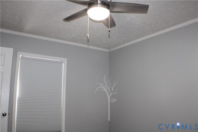 1811 Halls Store Rd, Mineral, VA 23117