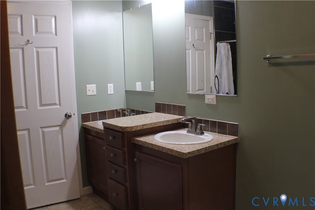 1811 Halls Store Rd, Mineral, VA 23117