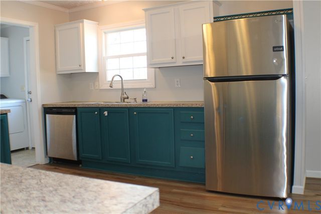 1811 Halls Store Rd, Mineral, VA 23117