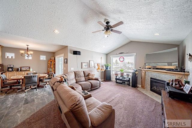 628 Double Eagle, Pocatello, ID 83204