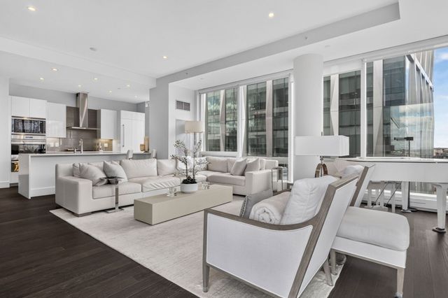 50 Liberty Drive 12J, Boston, MA 02210