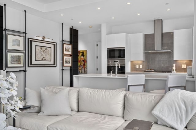 50 Liberty Drive 12J, Boston, MA 02210