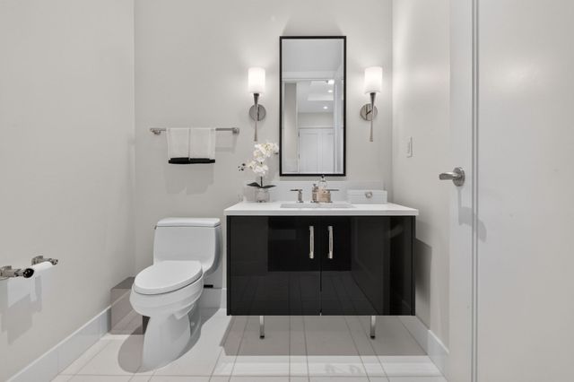 50 Liberty Drive 12J, Boston, MA 02210
