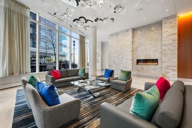50 Liberty Drive 12J, Boston, MA 02210