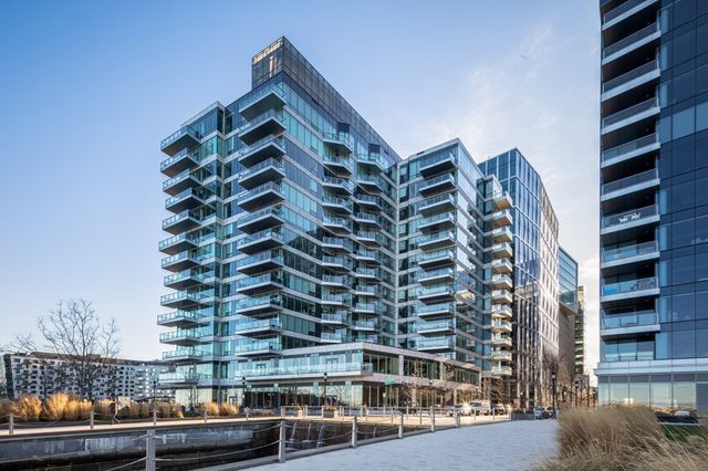 50 Liberty Drive 12J, Boston, MA 02210