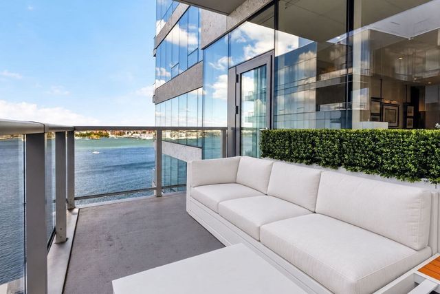 50 Liberty Drive 12J, Boston, MA 02210