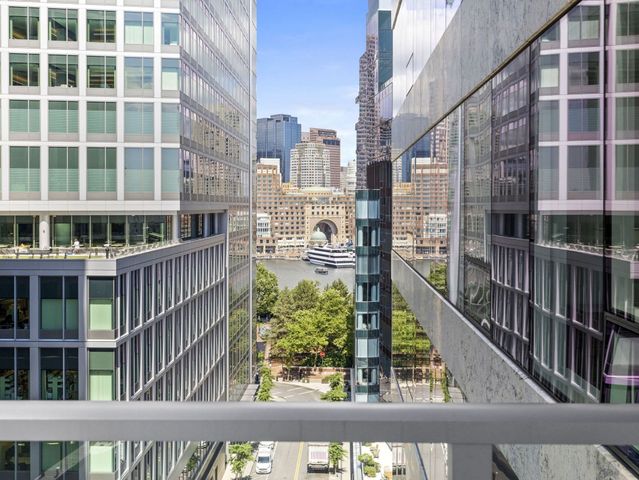 50 Liberty Drive 12J, Boston, MA 02210