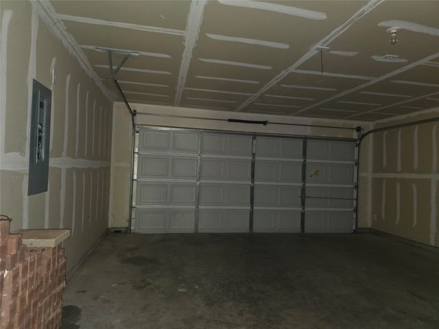 4204 Sapphire Lane, Granbury, TX 76049