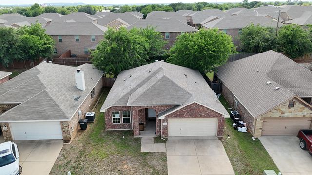 4204 Sapphire Lane, Granbury, TX 76049