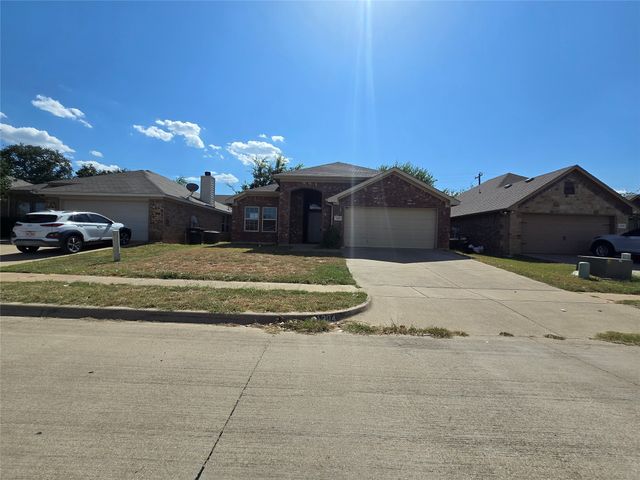 4204 Sapphire Lane, Granbury, TX 76049