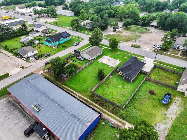 806 E Houston Street, Sherman, TX 75090