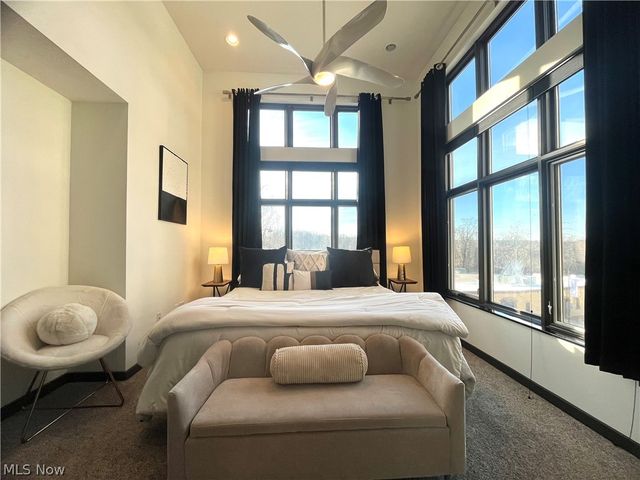 121 N Howard Street, Akron, OH 44308