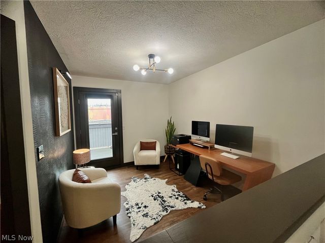 121 N Howard Street, Akron, OH 44308