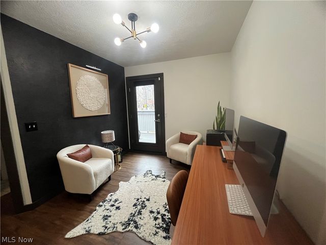 121 N Howard Street, Akron, OH 44308