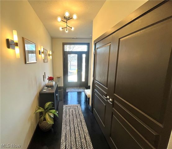 121 N Howard Street, Akron, OH 44308