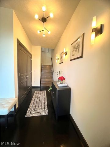 121 N Howard Street, Akron, OH 44308