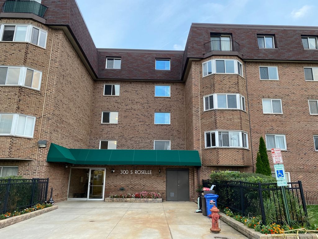 300 S Roselle Road 522, Schaumburg, IL 60193