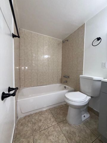 889 Riverside Drive 218, Fort Lauderdale, FL 33312