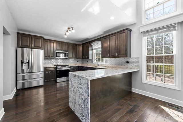 182 Ashfield Court, Bloomingdale, IL 60108
