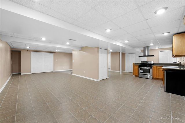 182 Ashfield Court, Bloomingdale, IL 60108
