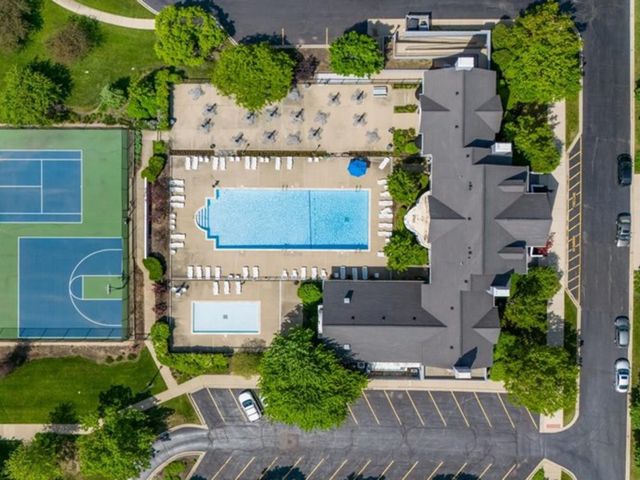 182 Ashfield Court, Bloomingdale, IL 60108