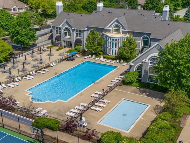 182 Ashfield Court, Bloomingdale, IL 60108