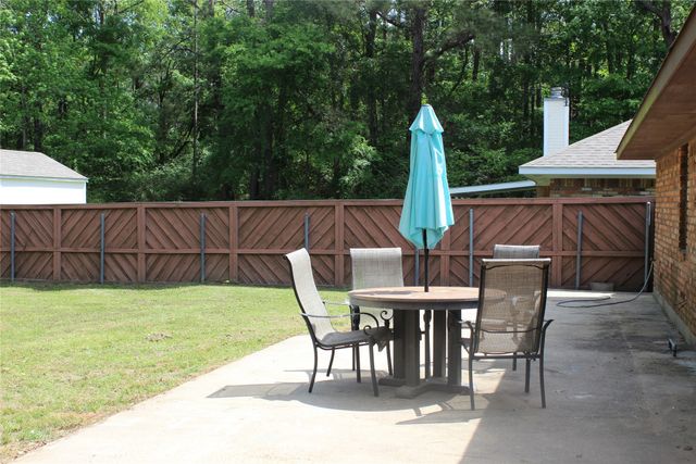 9021 Hollow Bluff Drive, Haughton, LA 71037