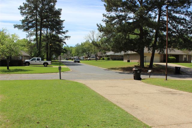 9021 Hollow Bluff Drive, Haughton, LA 71037