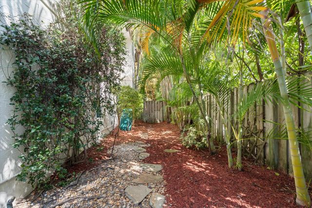 710 Marble Way, Boca Raton, FL 33432