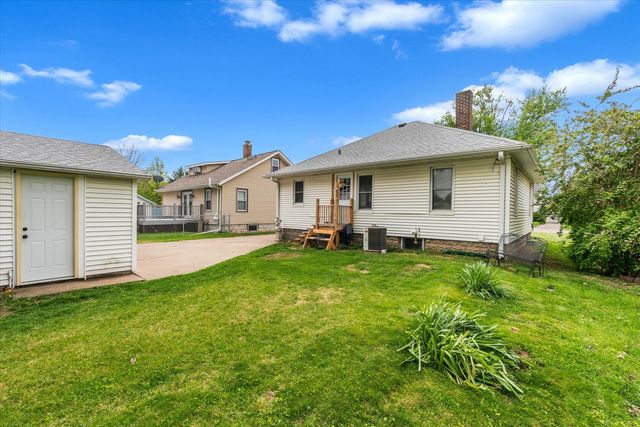 2423 29th Street, Rock Island, IL 61201
