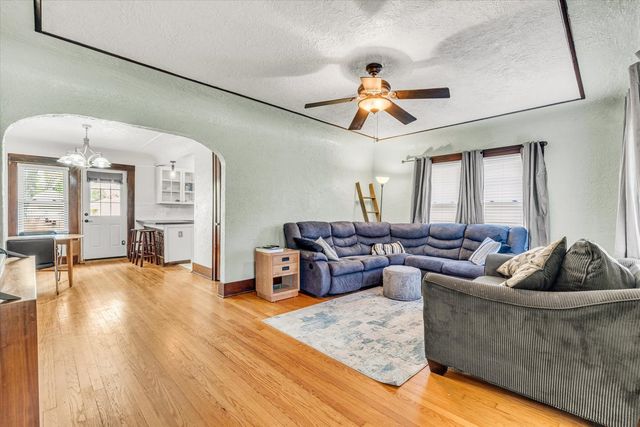 2423 29th Street, Rock Island, IL 61201