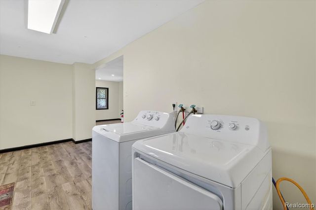 1060 W Williamson Avenue, Flint, MI 48507