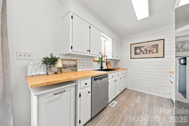 5118 W Piedmont Circle, Conover, NC 28613