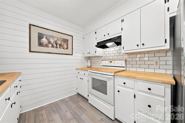 5118 W Piedmont Circle, Conover, NC 28613