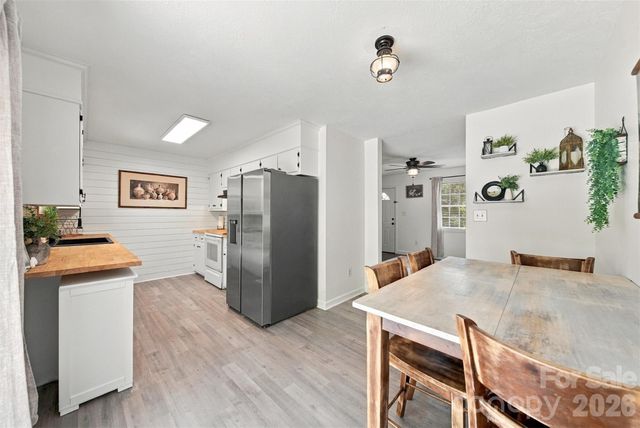 5118 W Piedmont Circle, Conover, NC 28613