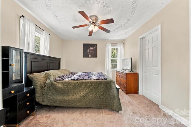 5118 W Piedmont Circle, Conover, NC 28613