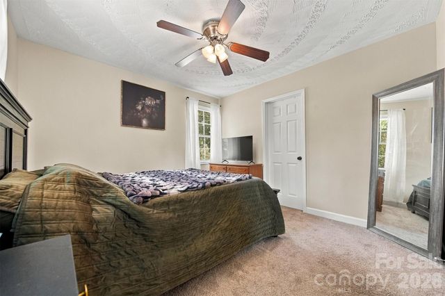 5118 W Piedmont Circle, Conover, NC 28613