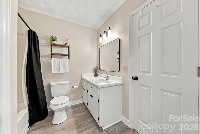 5118 W Piedmont Circle, Conover, NC 28613