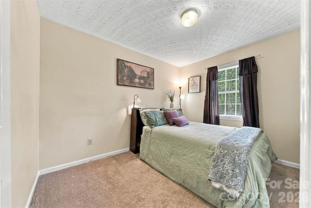 5118 W Piedmont Circle, Conover, NC 28613