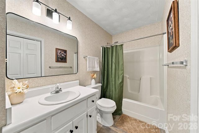 5118 W Piedmont Circle, Conover, NC 28613