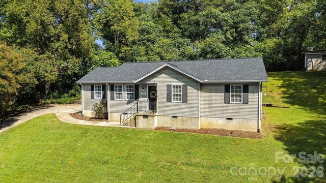 5118 W Piedmont Circle, Conover, NC 28613