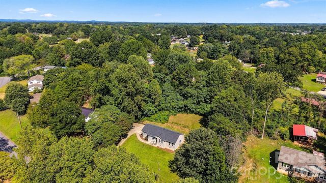 5118 W Piedmont Circle, Conover, NC 28613