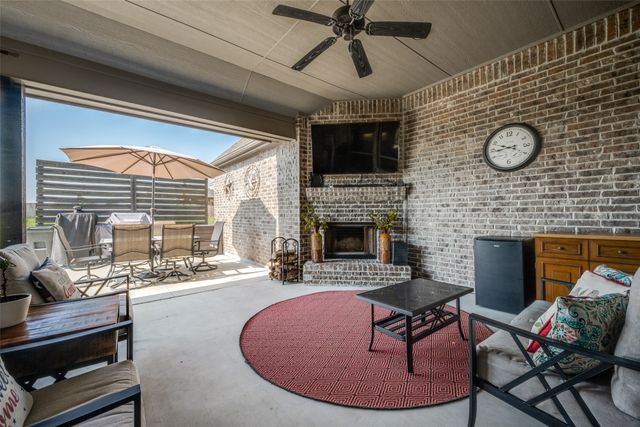 14821 Crystal Spring Drive, Justin, TX 76247
